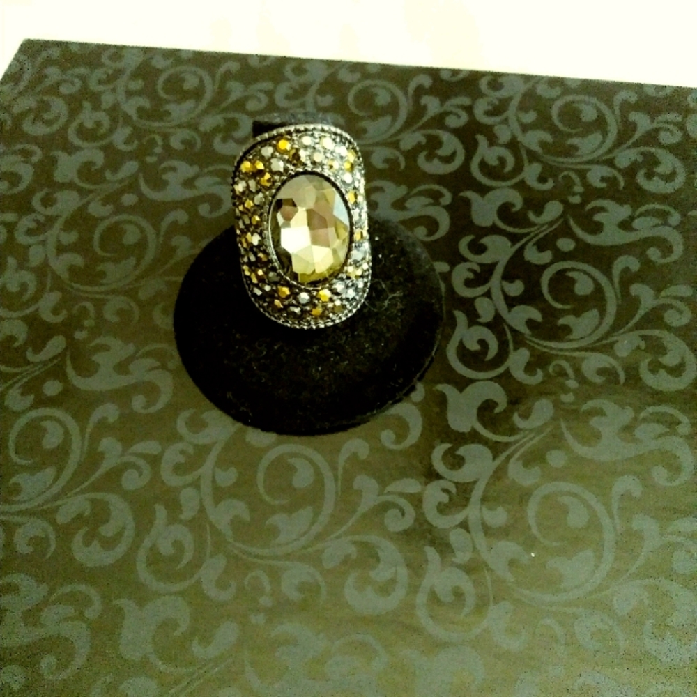 NWT Chico's Crystal Saddle Ring